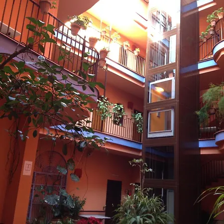 Hotel Patio De La Alameda 3*