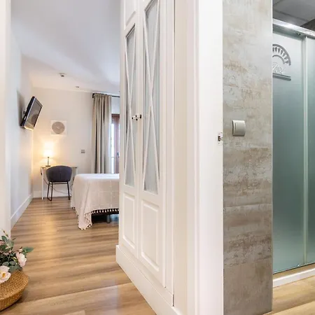 Hotel Patio De La Alameda 3*