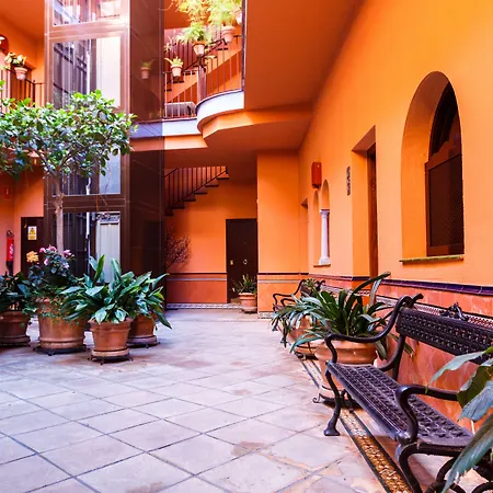 Hotel Patio De La Alameda 3*