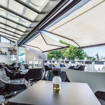 Patio De La Alameda Séville