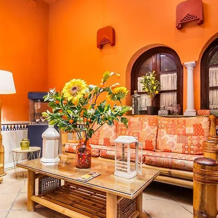 Patio De La Alameda Sevilha